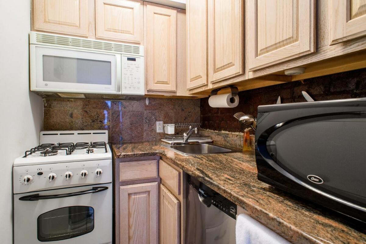 350-1a Gramercy New 1br Sleeps3 Newly Furnished Apartment